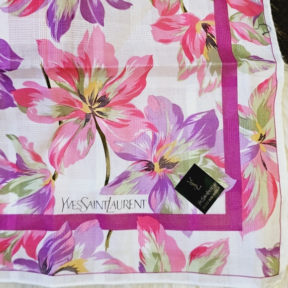 ❣️Yves Saint Laurent Hankerchief❣️ - Picture 5 of 7